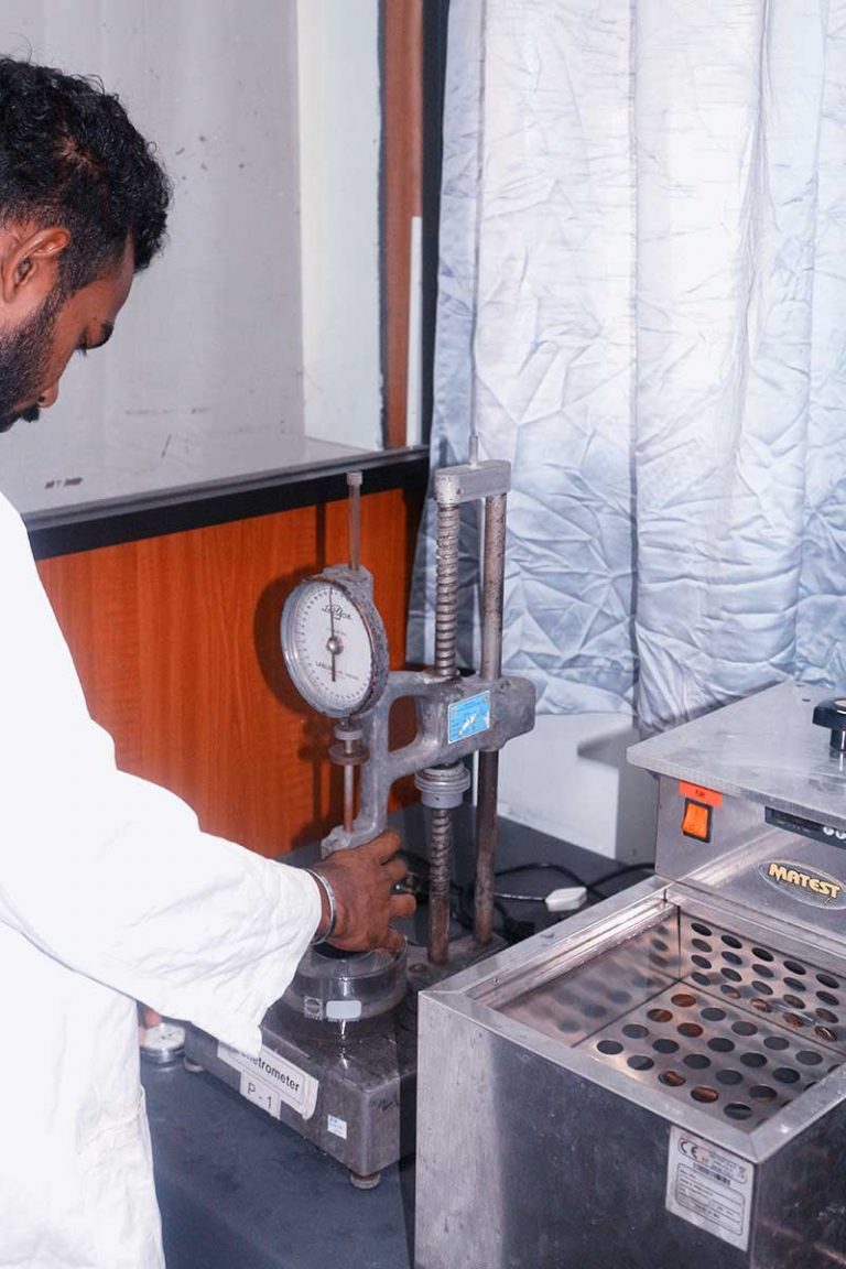 Bitumen Laboratory – Research and Development Division | Road ...